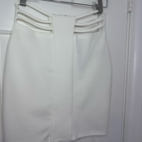 AQ/AQ SKIRT - Picture 5 of 9